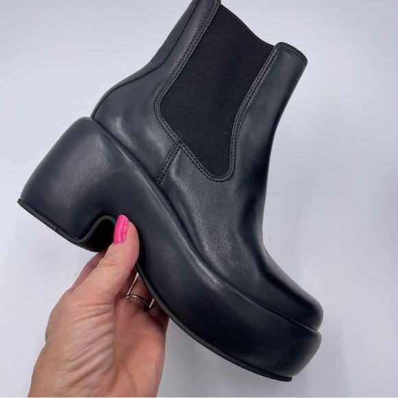 NEW Everlane Black Puffa Chunky Platform Y2K 90s Short Boot in Size 5 - Picture 8 of 14